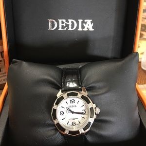 Delia Lily L Women’s Watch